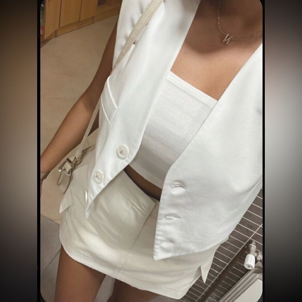 White vest top - Picture 5 of 7
